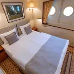 Onriver - Ms Cezanne Botel 4*