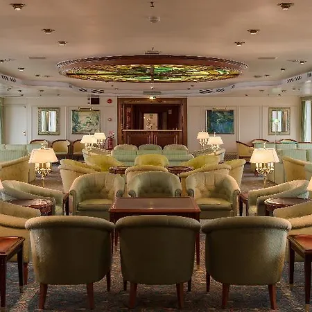 Botel Onriver - Ms Cezanne