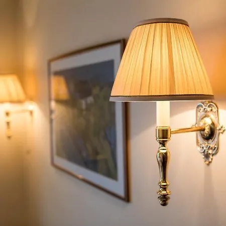 Onriver - Ms Cezanne