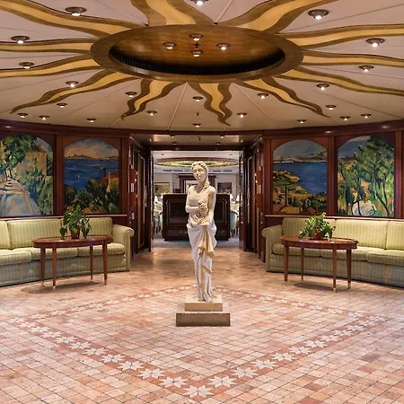 Onriver - Ms Cezanne 4*