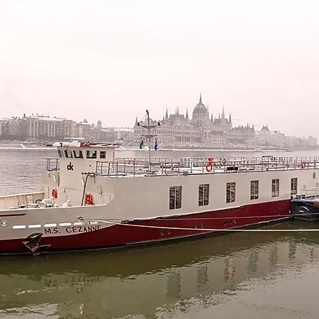 Onriver - Ms Cezanne 4* Budapest