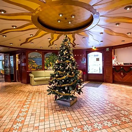 Onriver - Ms Cezanne Hotel en barco