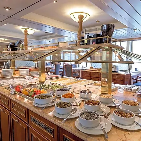 Onriver - Ms Cezanne Hotel en barco