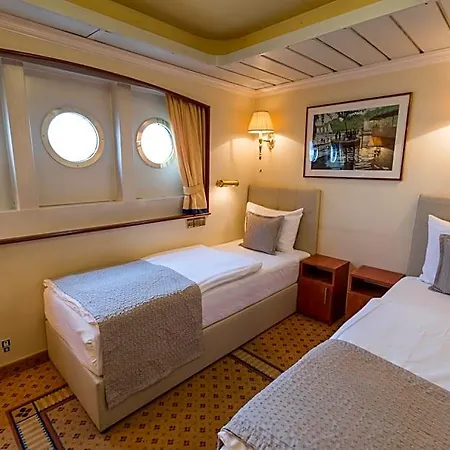 Hotel en barco Onriver - Ms Cezanne 4*
