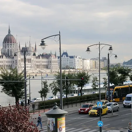 Botel Onriver - Ms Cezanne 4*