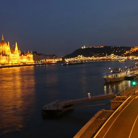 Hotel en barco Onriver - Ms Cezanne 4*