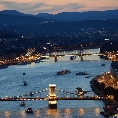 Onriver - Ms Cezanne 4* Budapest
