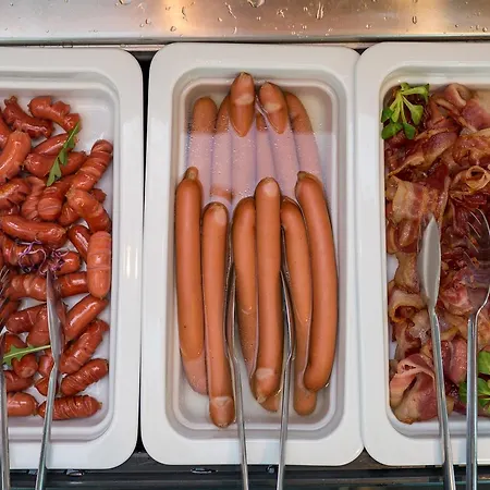 Onriver - Ms Cezanne 4*