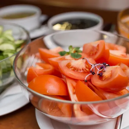 Botel Onriver - Ms Cezanne