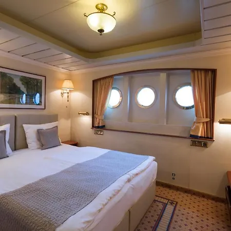 Hotel en barco Onriver - Ms Cezanne Budapest