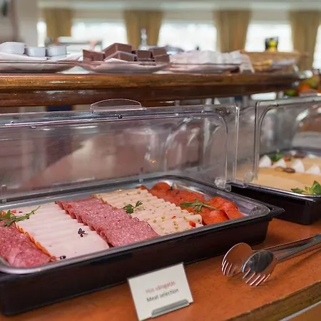 Botel Onriver - Ms Cezanne Budapeste