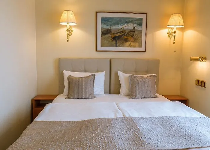 Botel Onriver - Ms Cezanne Budapesta