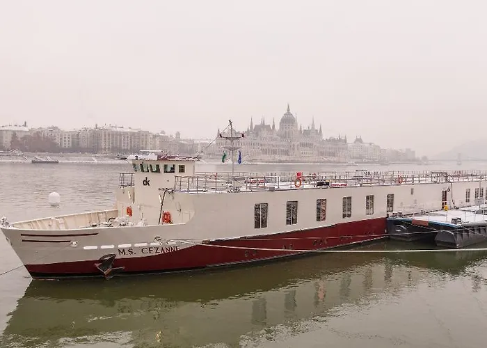 Onriver - Ms Cezanne