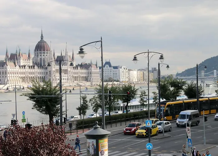 Botel Onriver - Ms Cezanne 4*