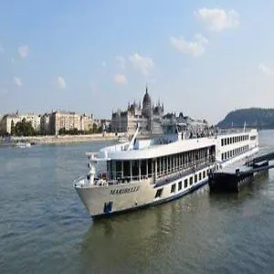 Onriver - Ms Cezanne