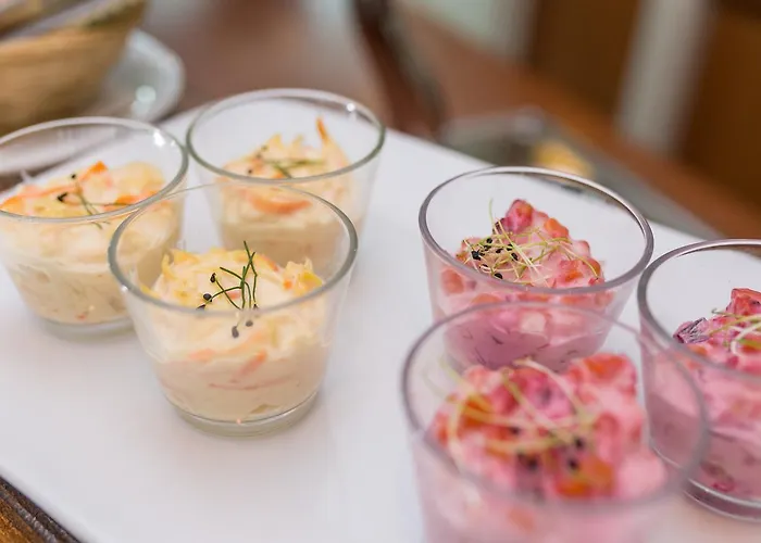 Onriver - Ms Cezanne Botel Budapesta