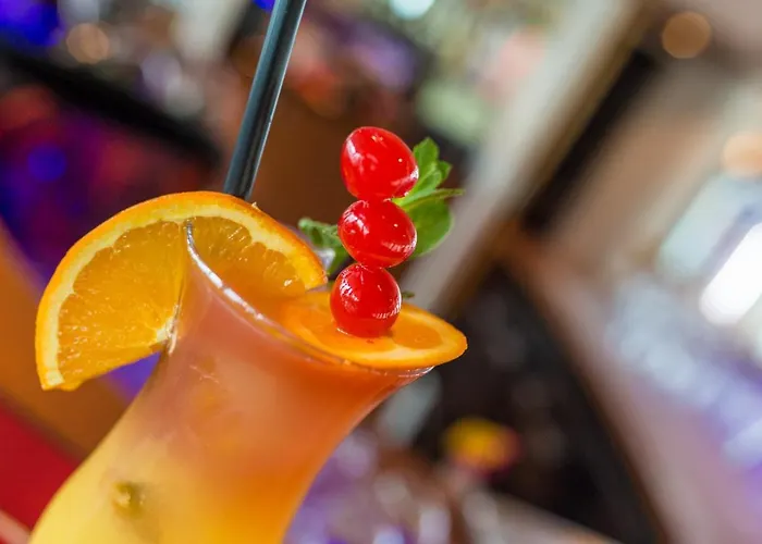 Onriver - Ms Cezanne 4*