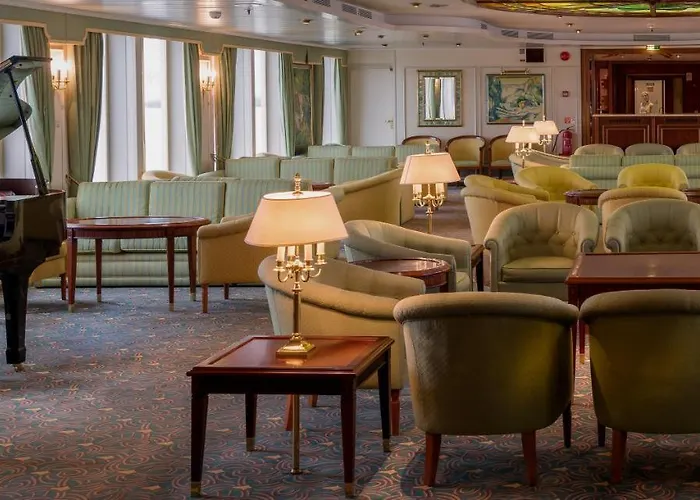 Onriver - Ms Cezanne 4*