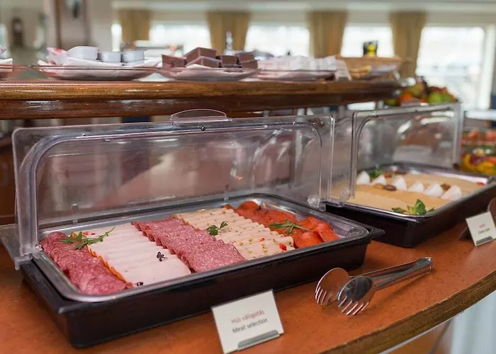 Botel Onriver - Ms Cezanne Budapesta