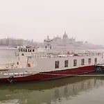 Onriver - Ms Cezanne